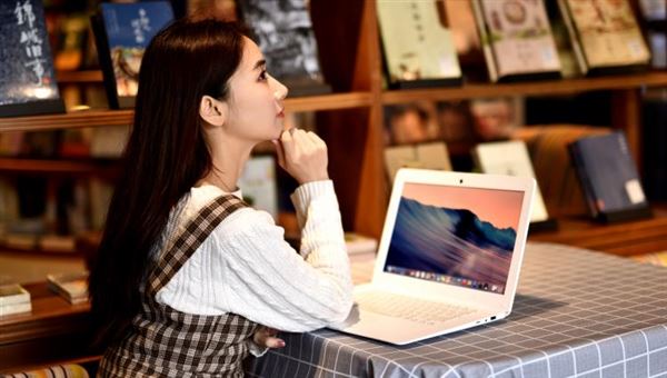 跨境电商大事件_泰国拟每年征收电商税一个亿_泽宝有棵树公布2019上半年经营数据